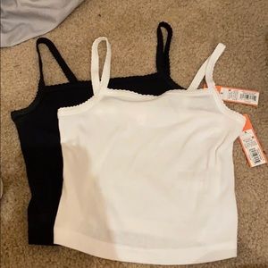 2 cropped tank tops!